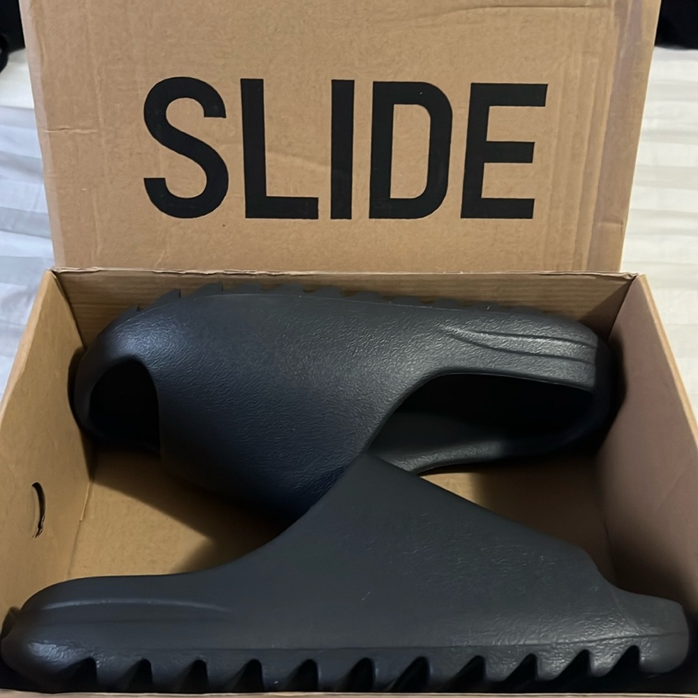 Yeezy Slides Men